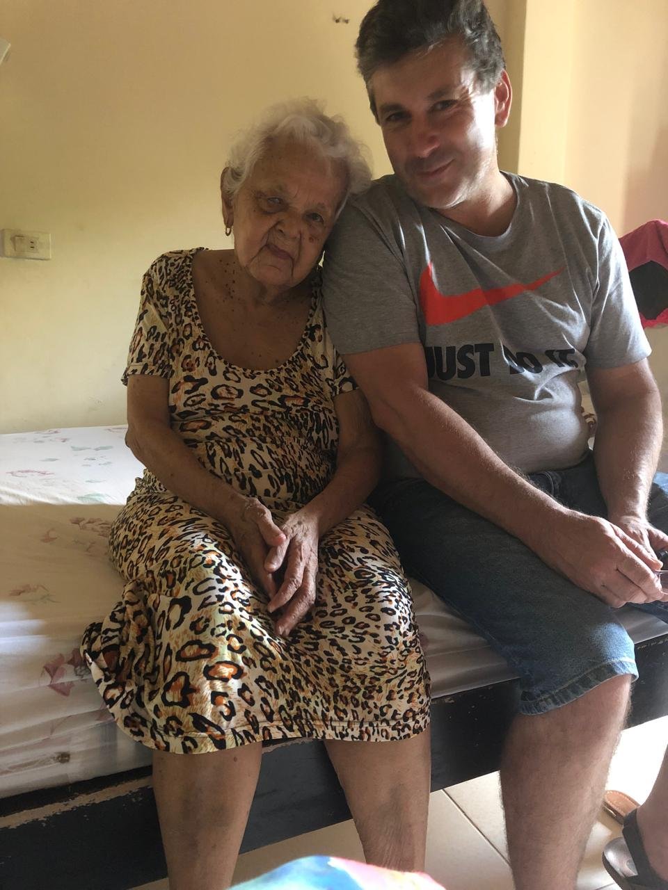 Familia de Dra. Petra con su mamá